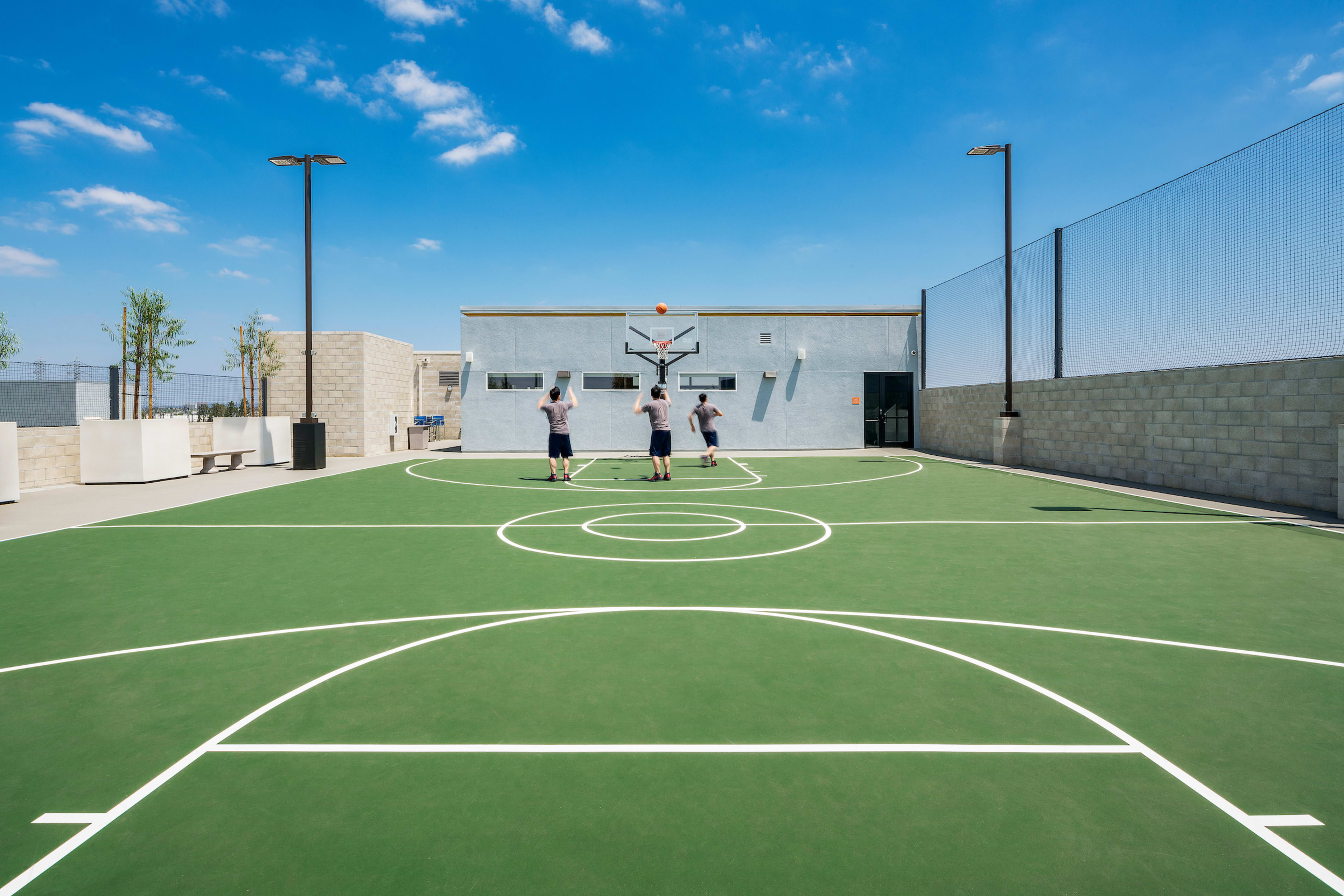 Best Outdoor Basketball Courts Near Me Open Now - Court Finder